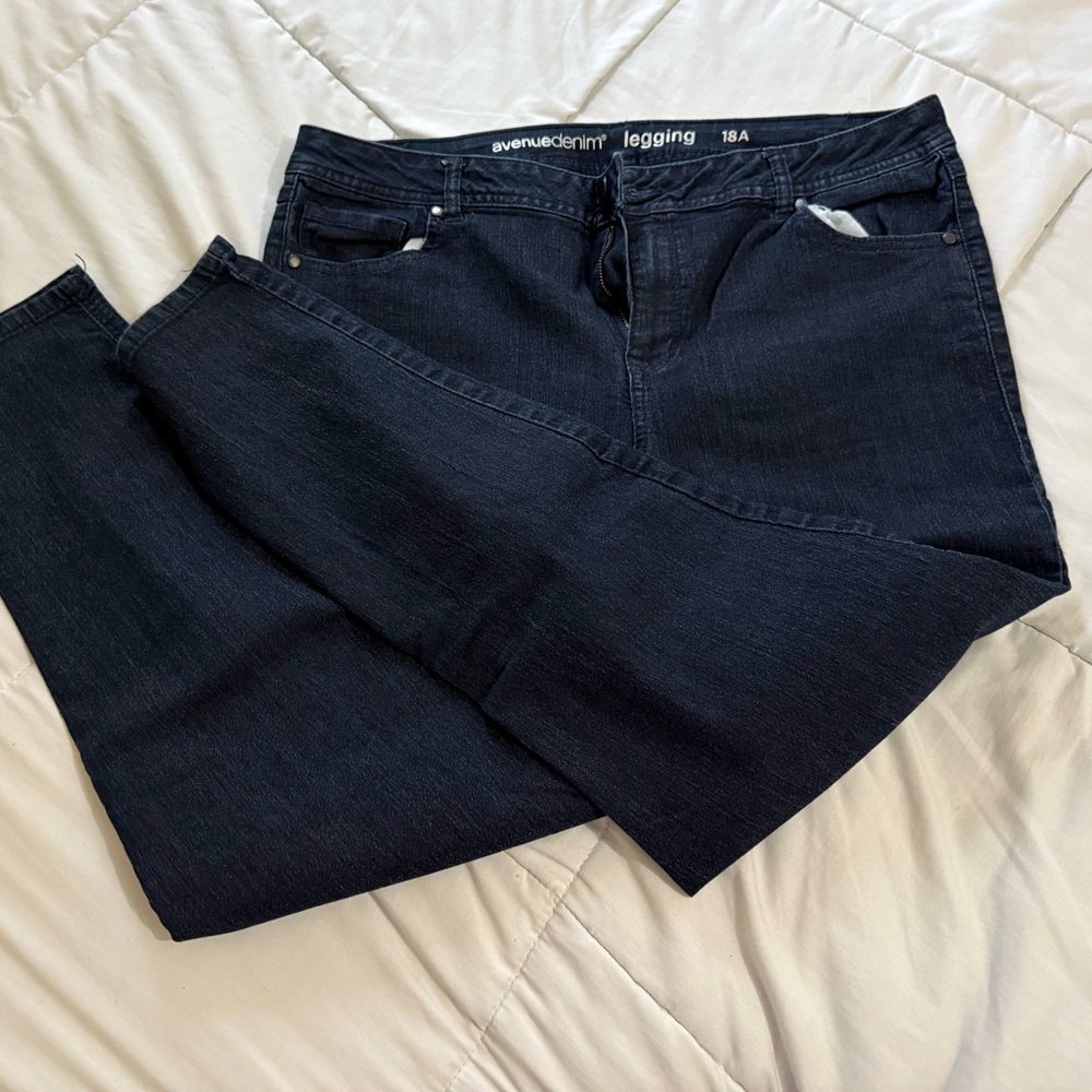 Avenue Women's Dark Blue Jeggings